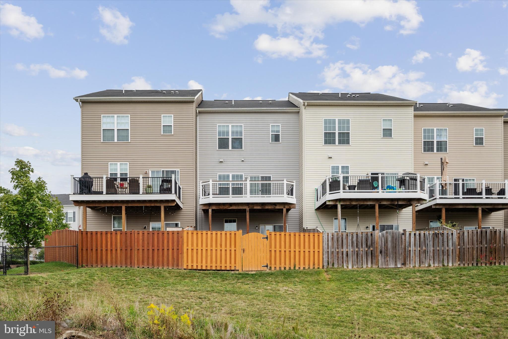 242 UPPER BROOK TER