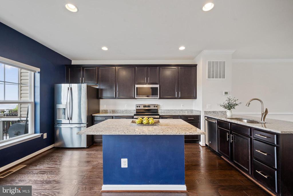242 UPPER BROOK TER
