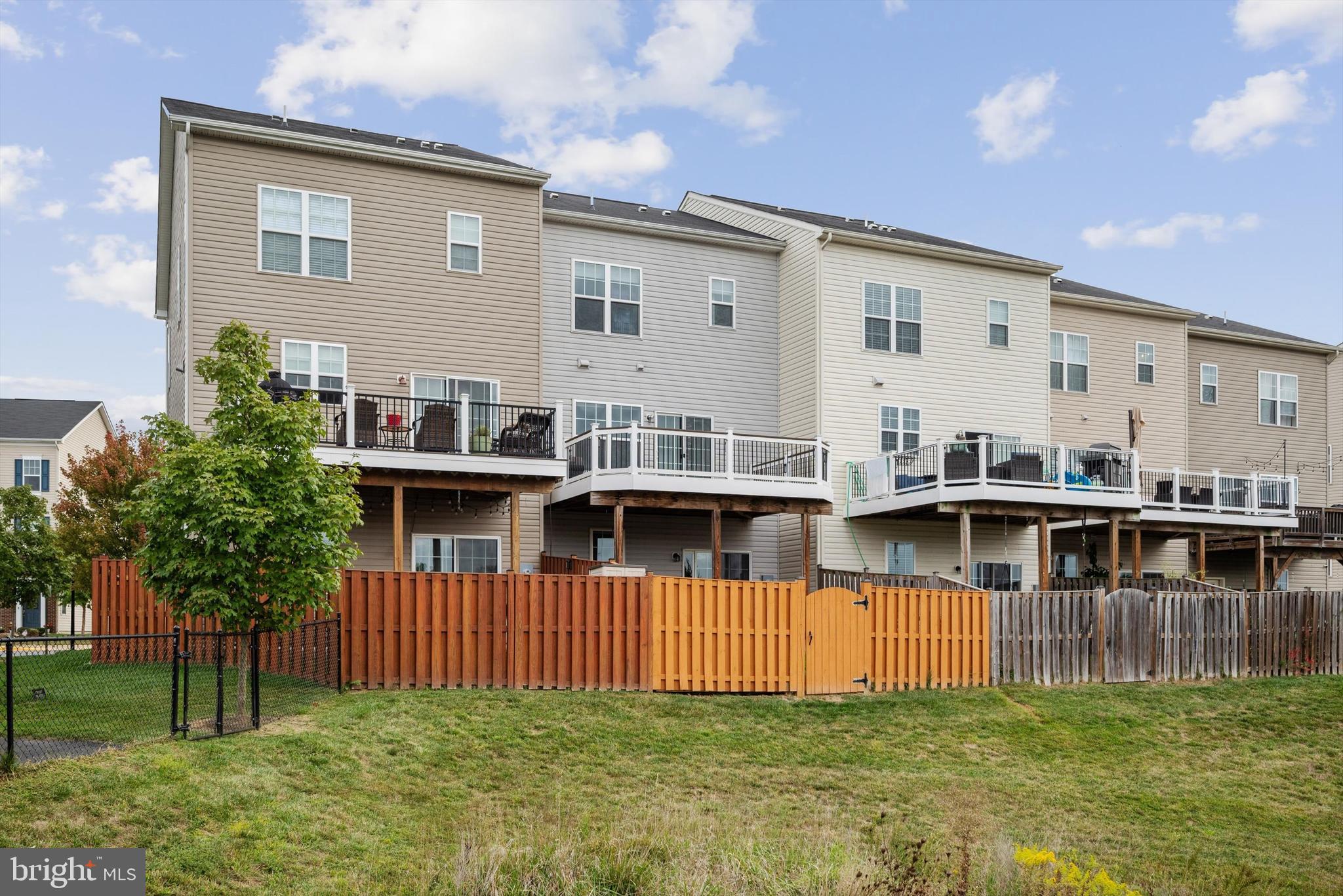 242 UPPER BROOK TER