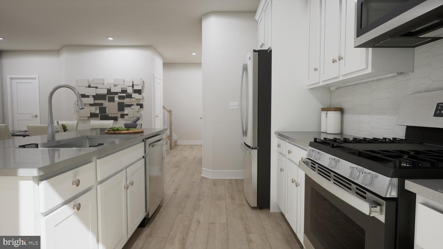 42611 Streamlet Sq