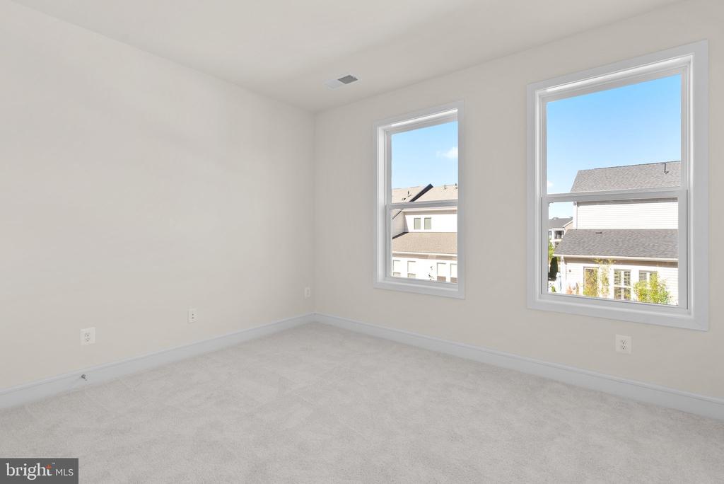 23679 Bolton Crescent #12-204