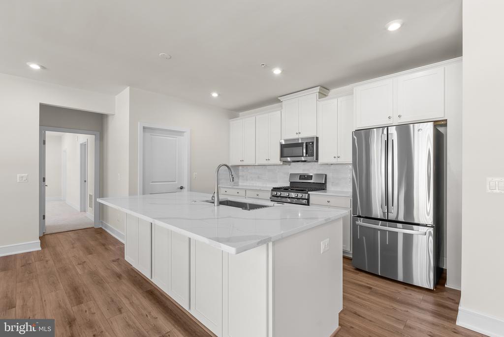 23679 Bolton Crescent #12-204