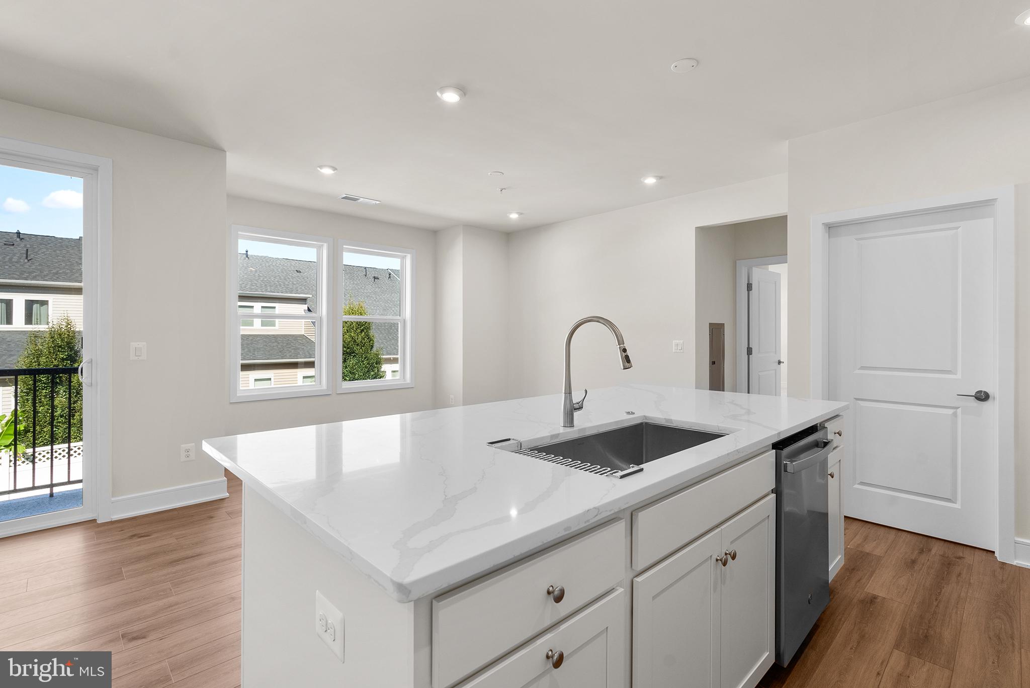 23679 Bolton Crescent #12-204