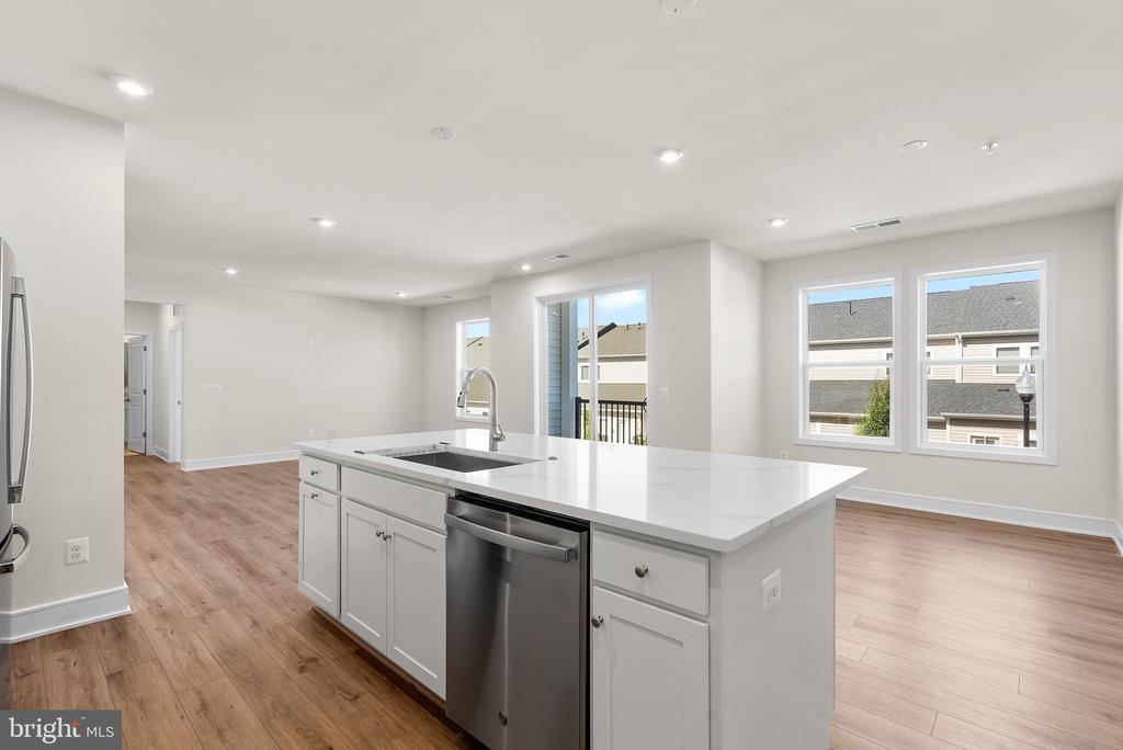 23679 Bolton Crescent #12-204