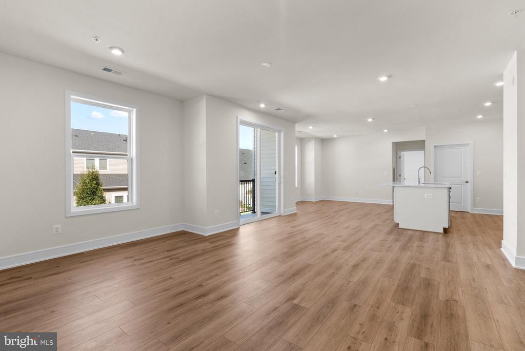 23679 Bolton Crescent #12-204