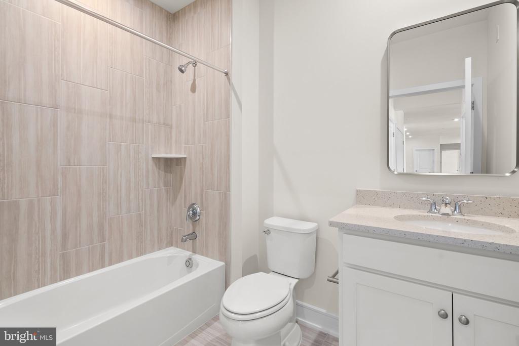 23679 Bolton Crescent #12-204