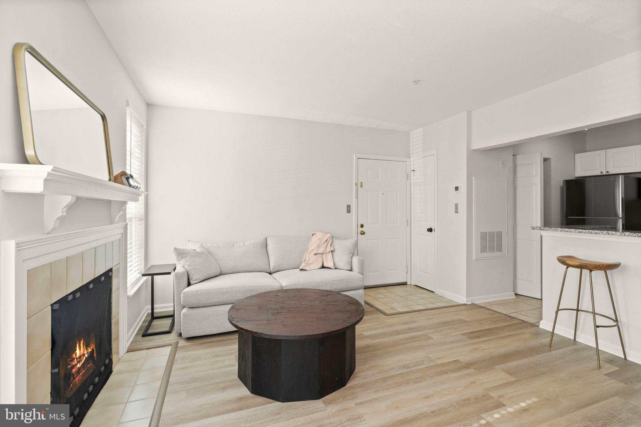 20303 Beechwood Ter #101