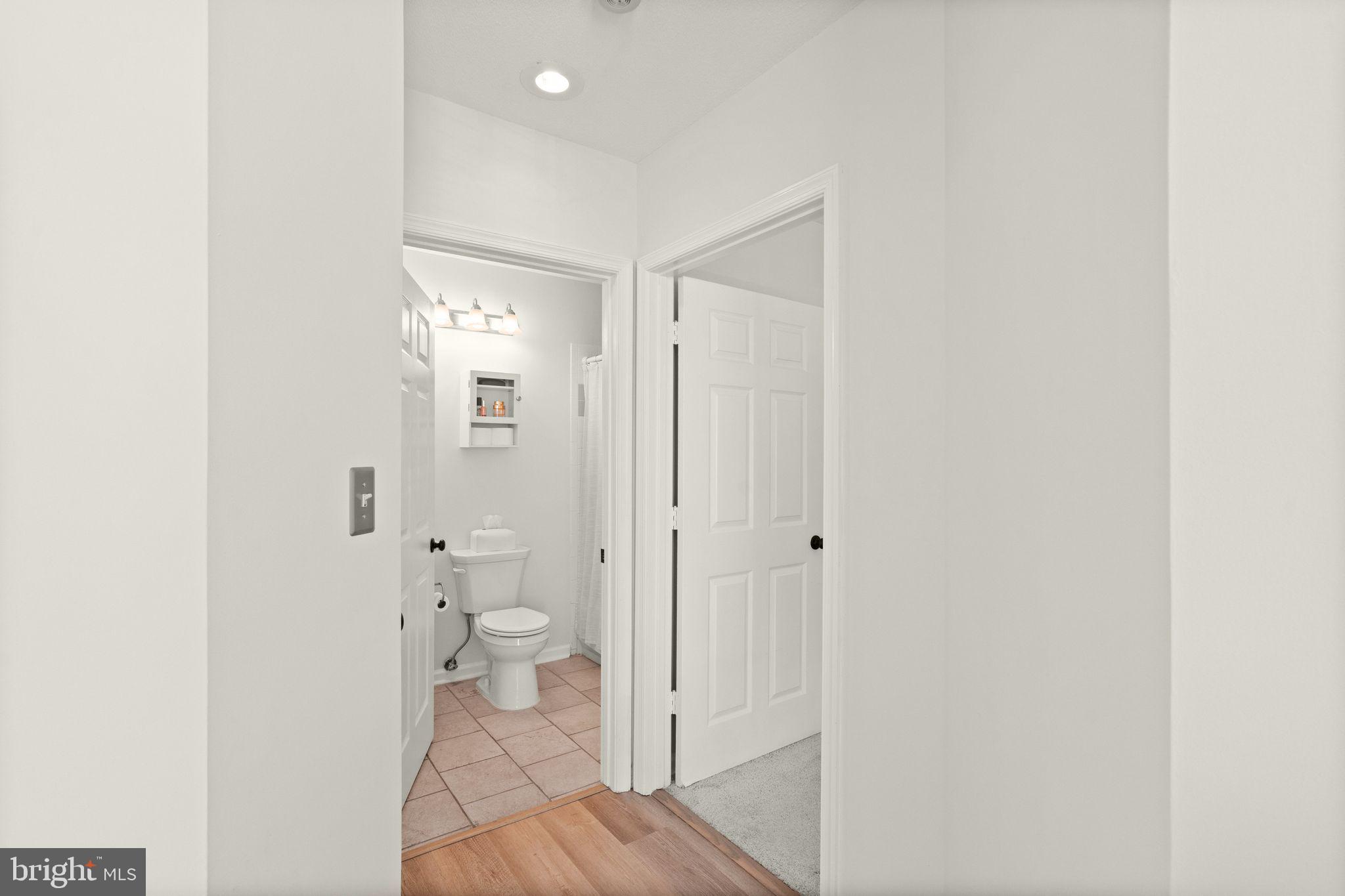 20303 Beechwood Ter #101