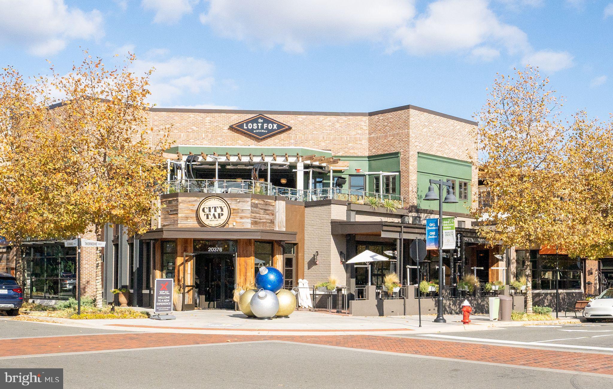 20303 Beechwood Ter #101