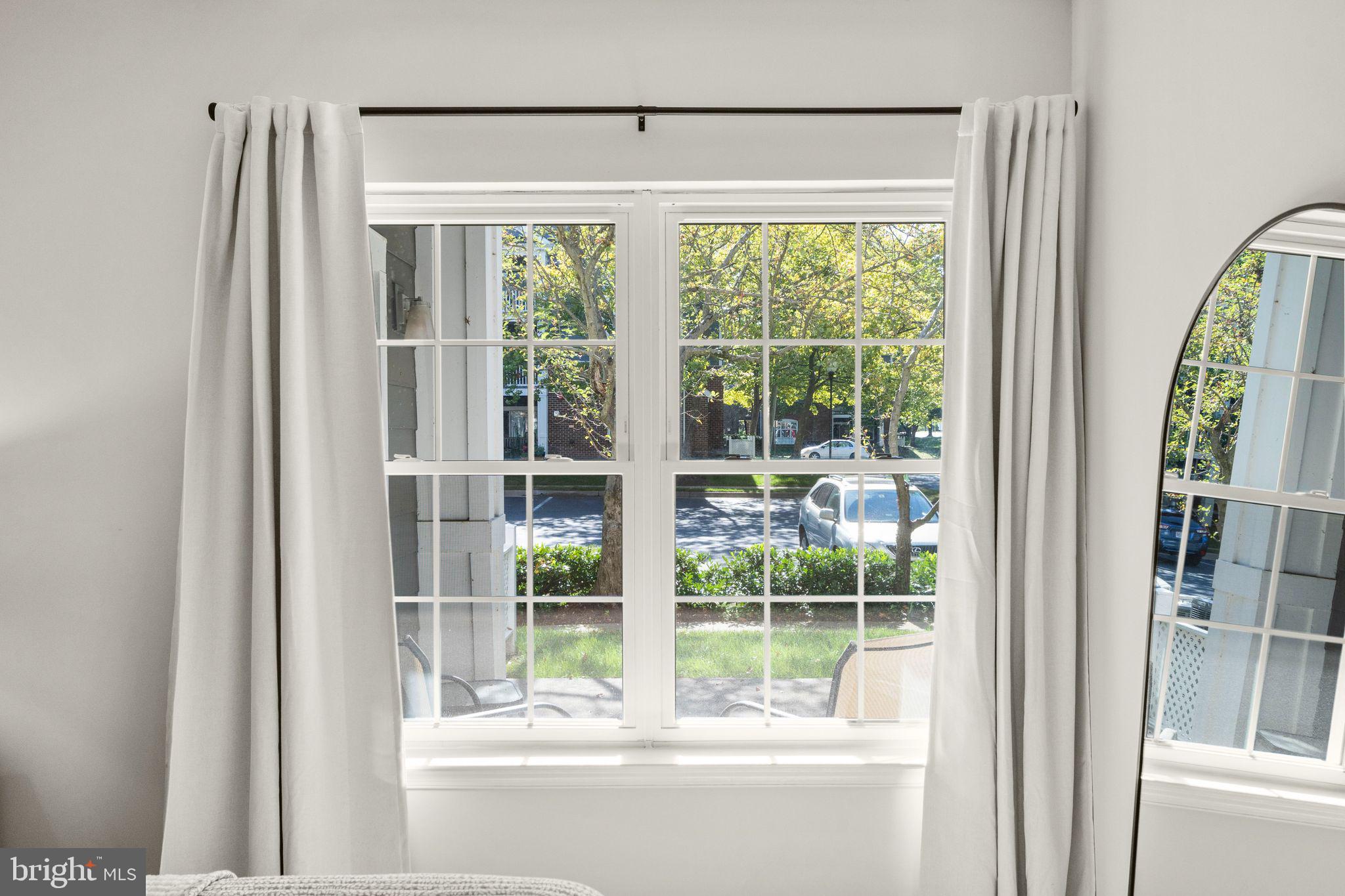 20303 Beechwood Ter #101