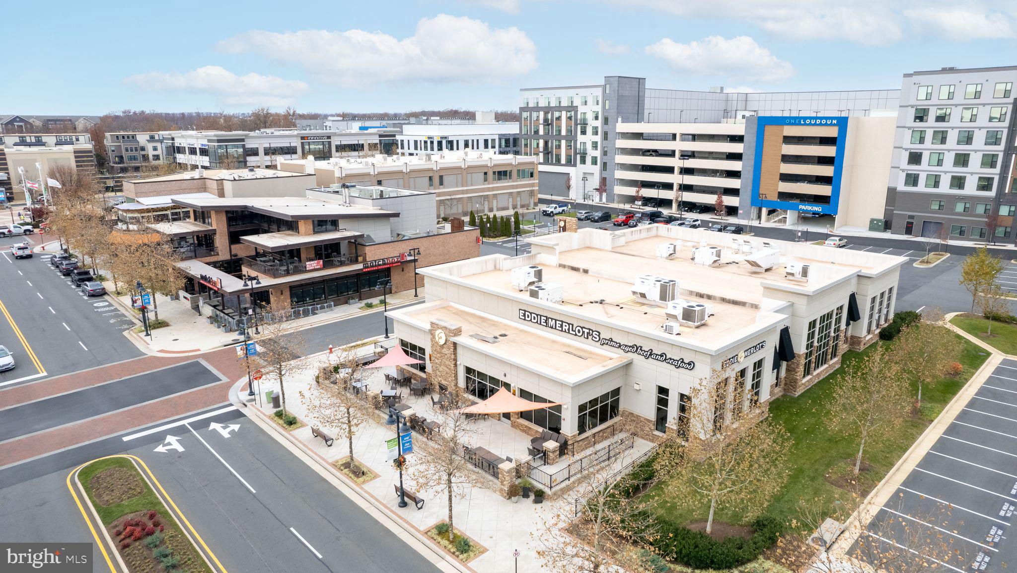 20303 Beechwood Ter #101