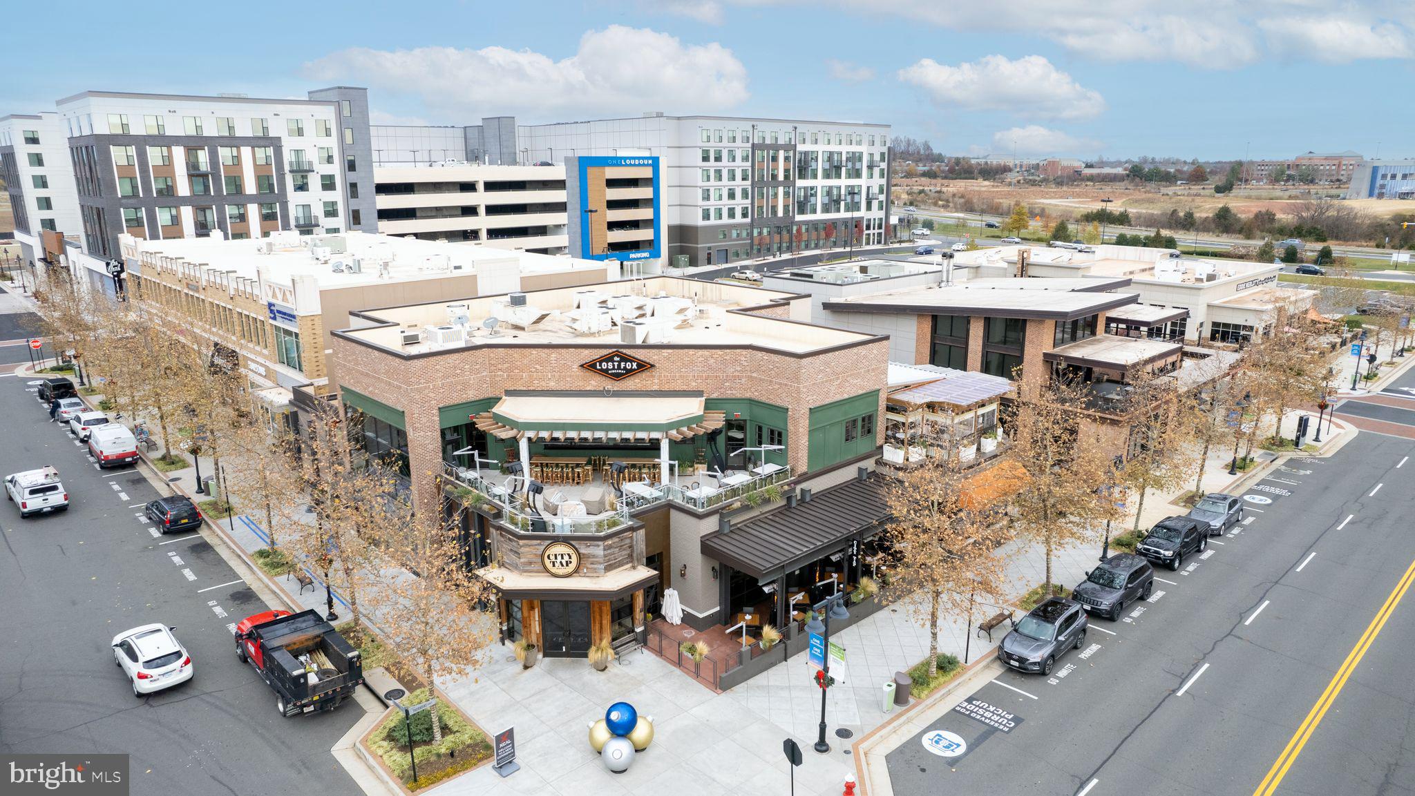 20303 Beechwood Ter #101