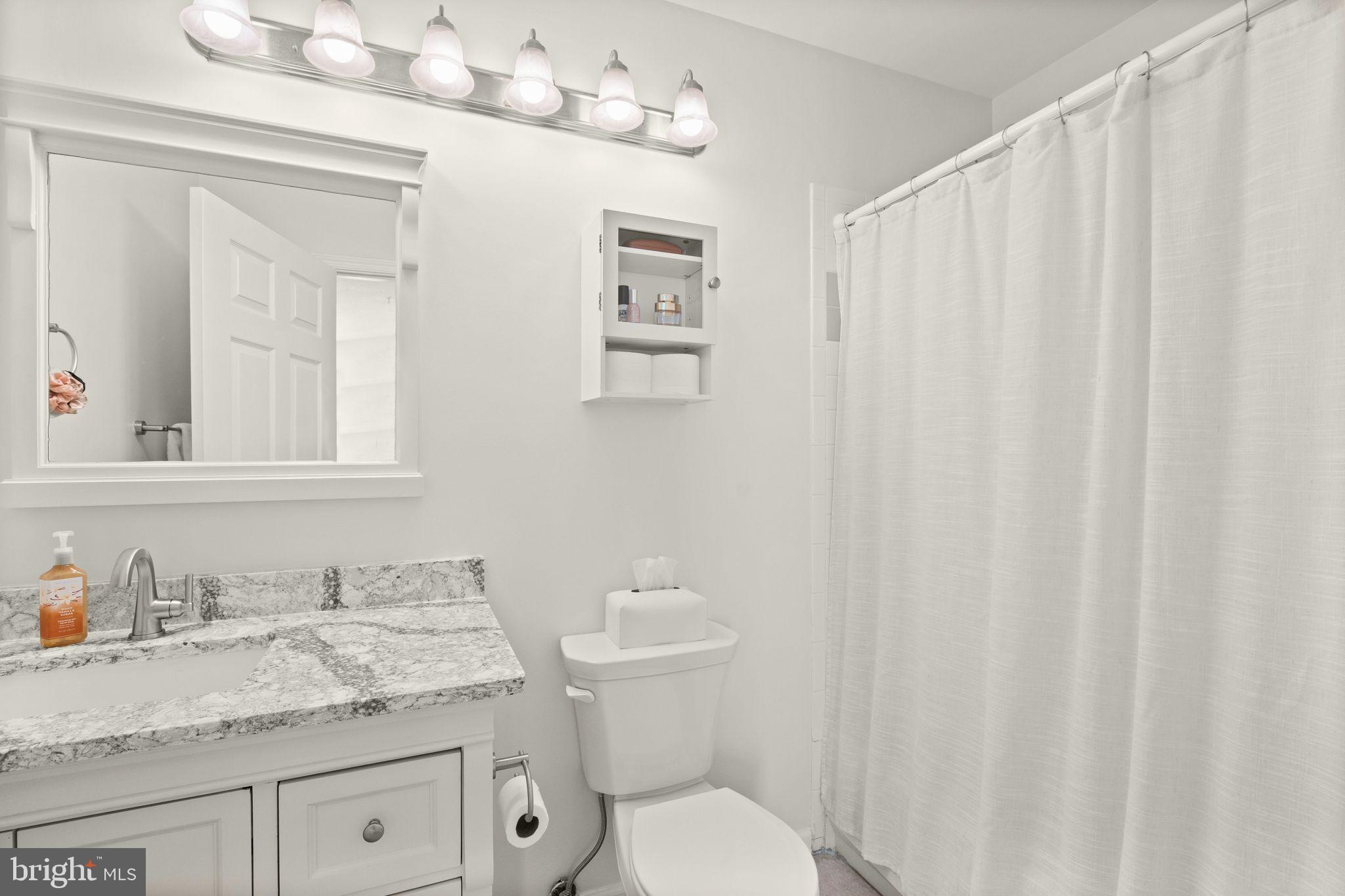 20303 Beechwood Ter #101