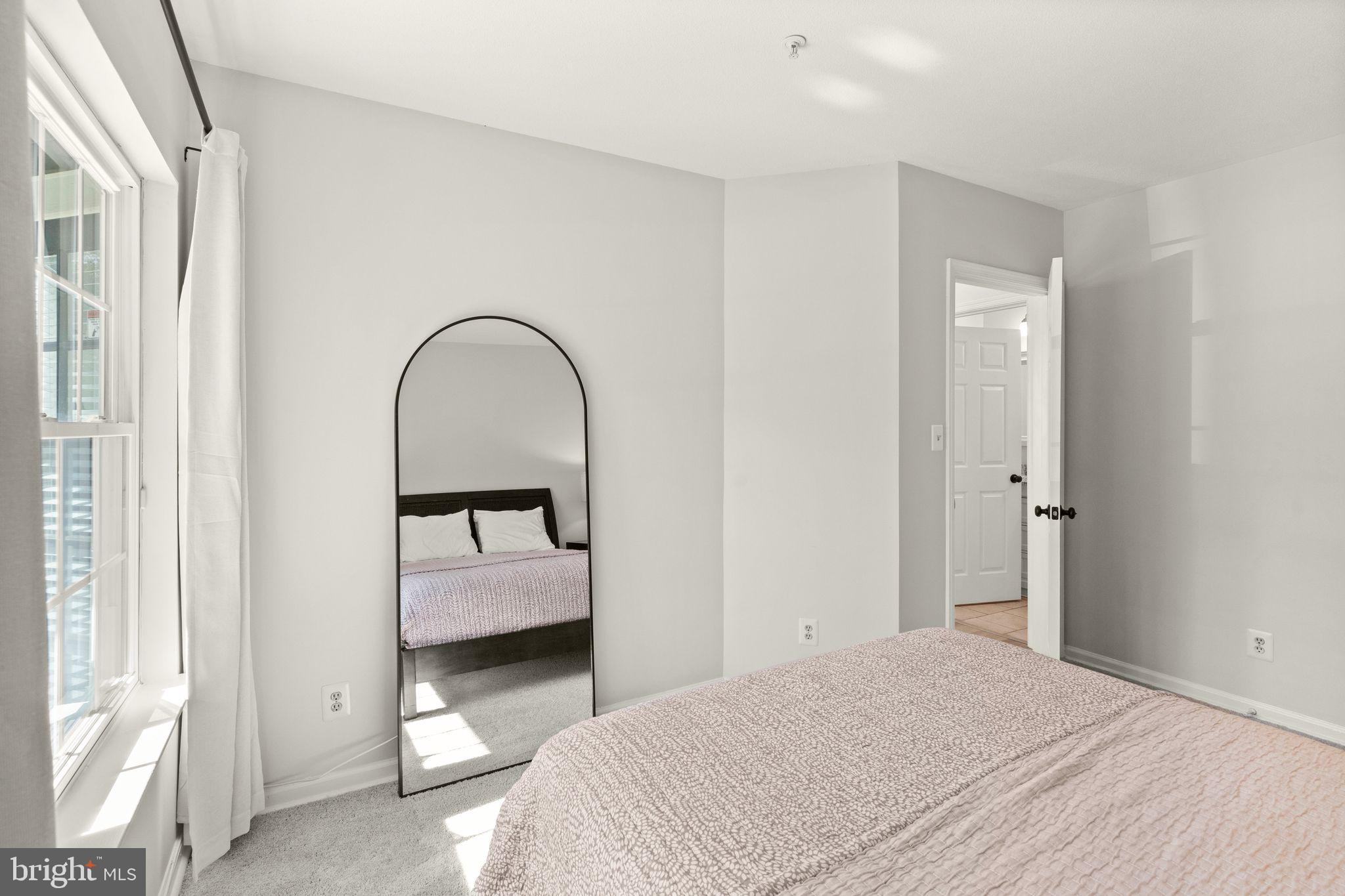 20303 Beechwood Ter #101