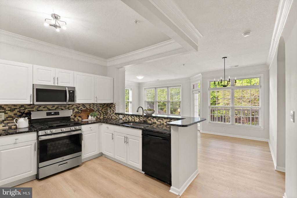 506 Sunset View Ter SE #208