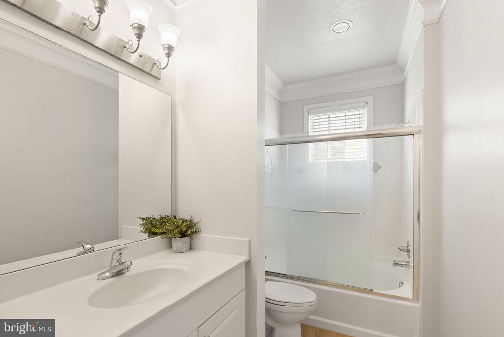 506 Sunset View Ter SE #208