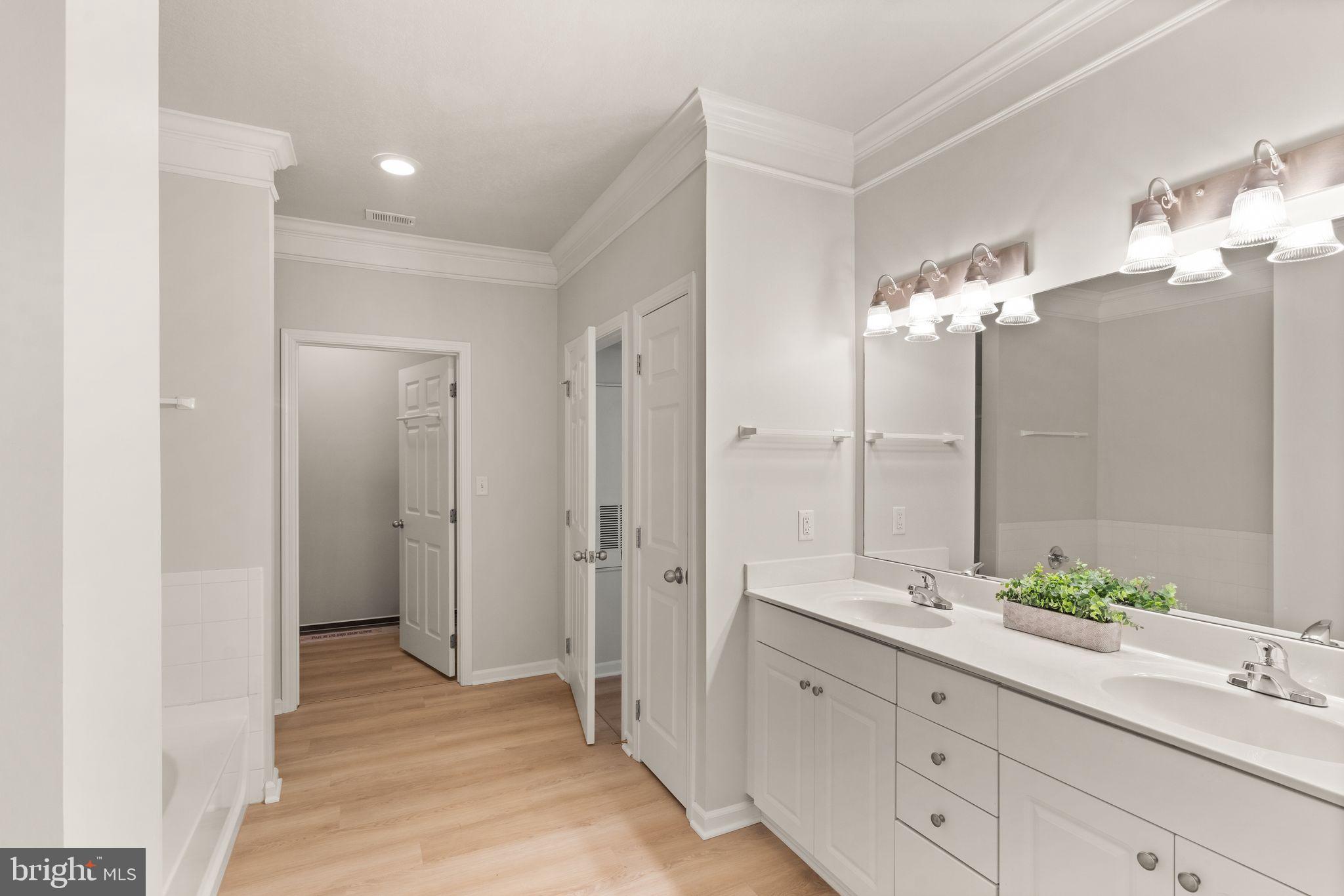 506 Sunset View Ter SE #208