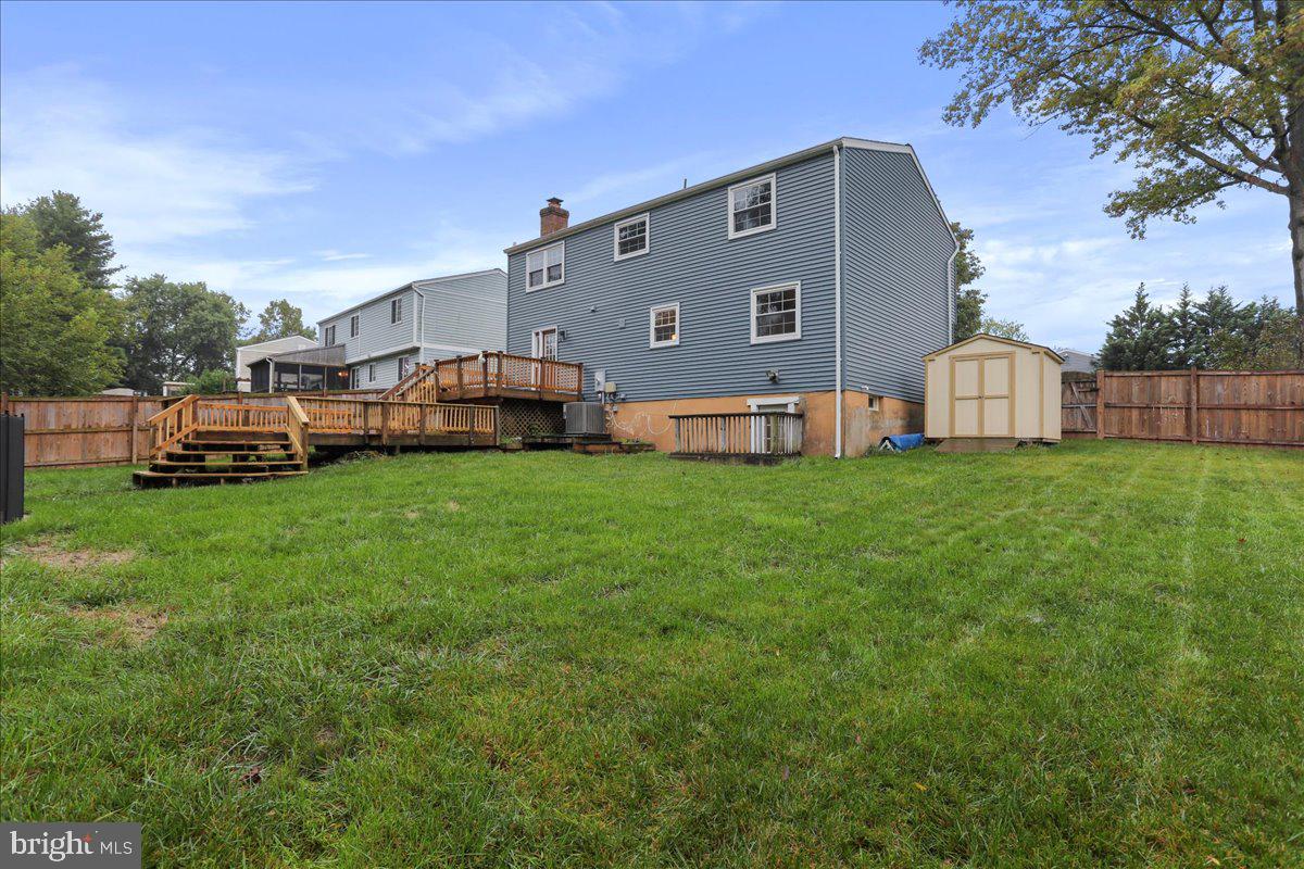 304 Appletree Dr NE