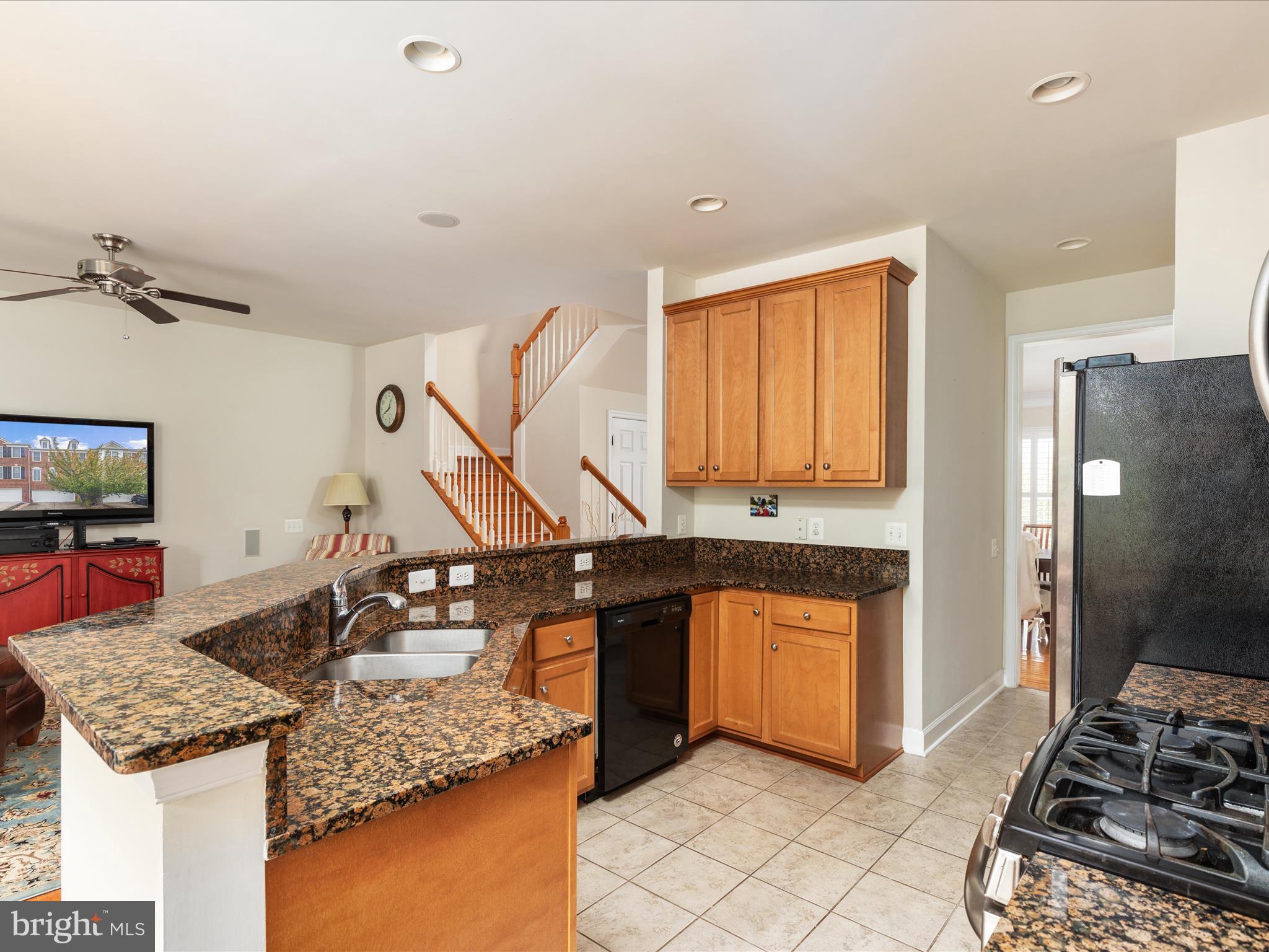 42858 Bittner Sq
