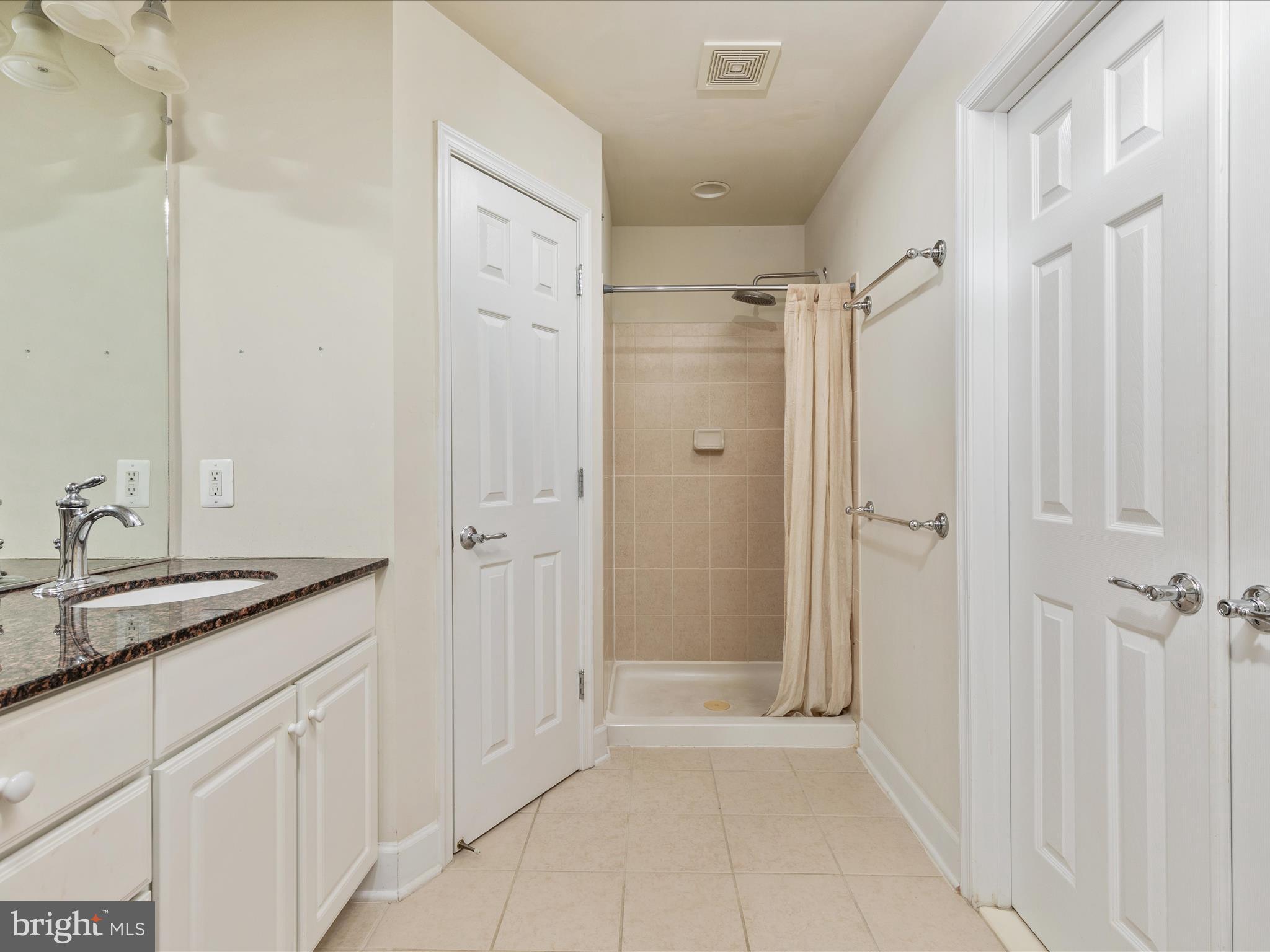 42858 Bittner Sq