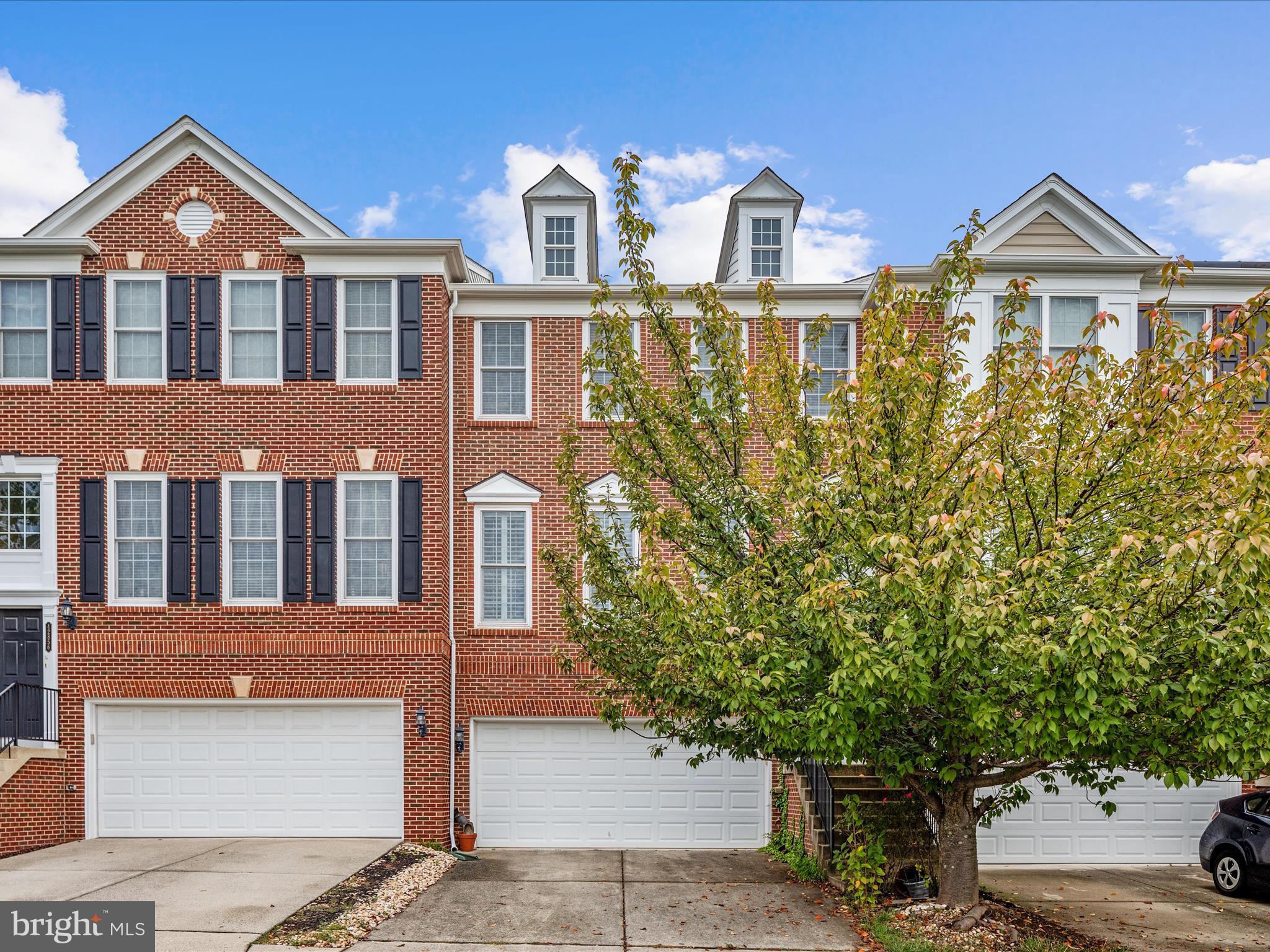 42858 Bittner Sq