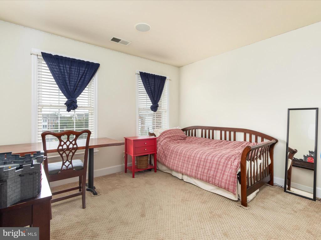 42858 Bittner Sq