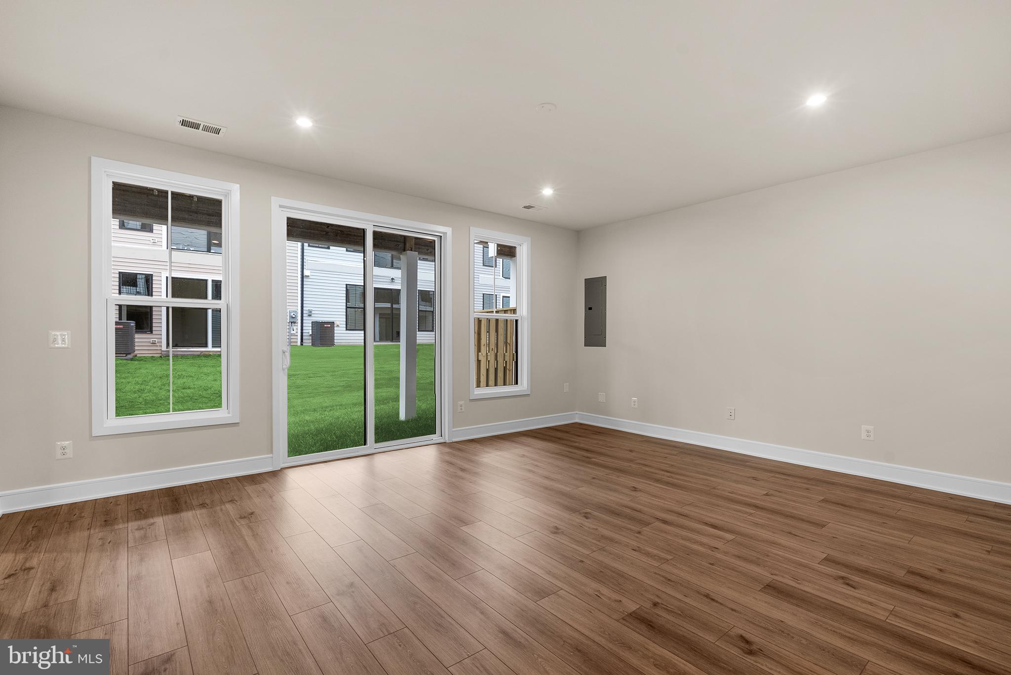 21775 Dollis Hill Ter