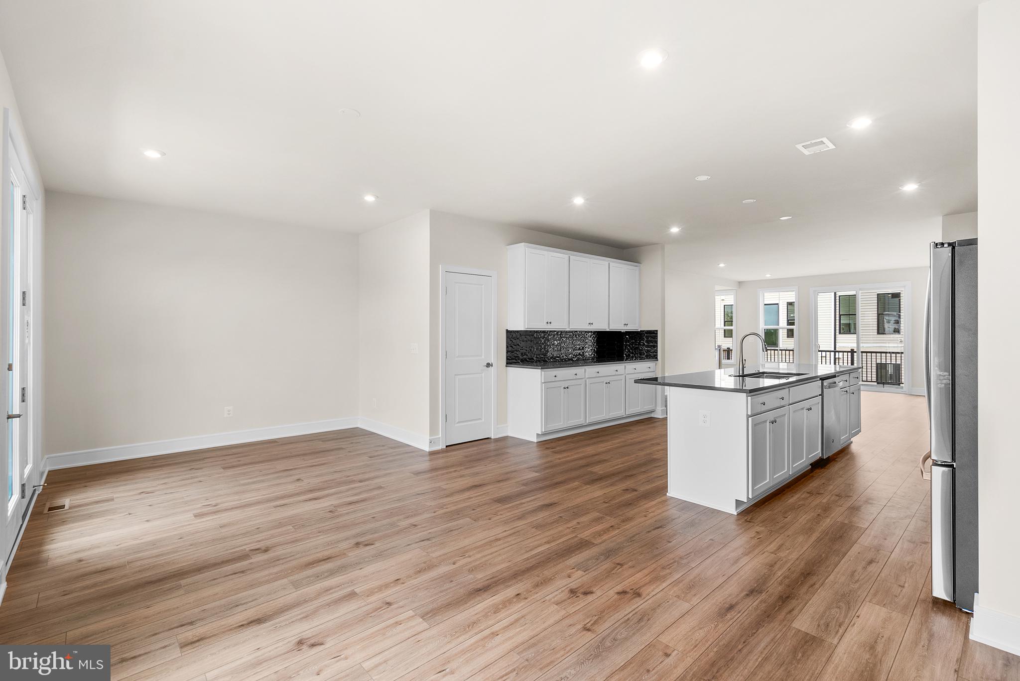 21775 Dollis Hill Ter