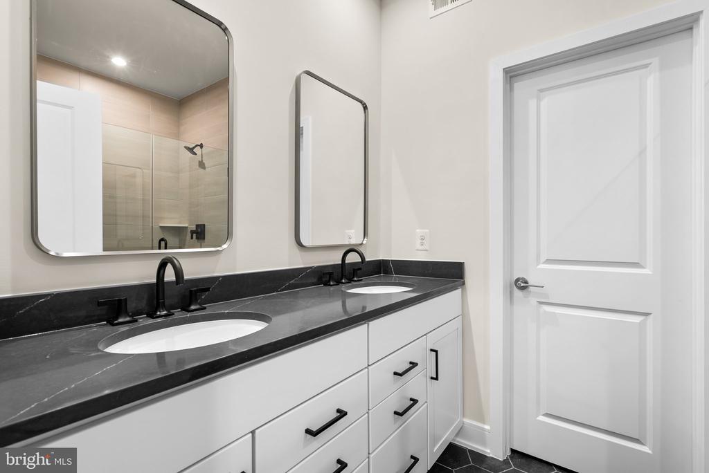 21775 Dollis Hill Ter