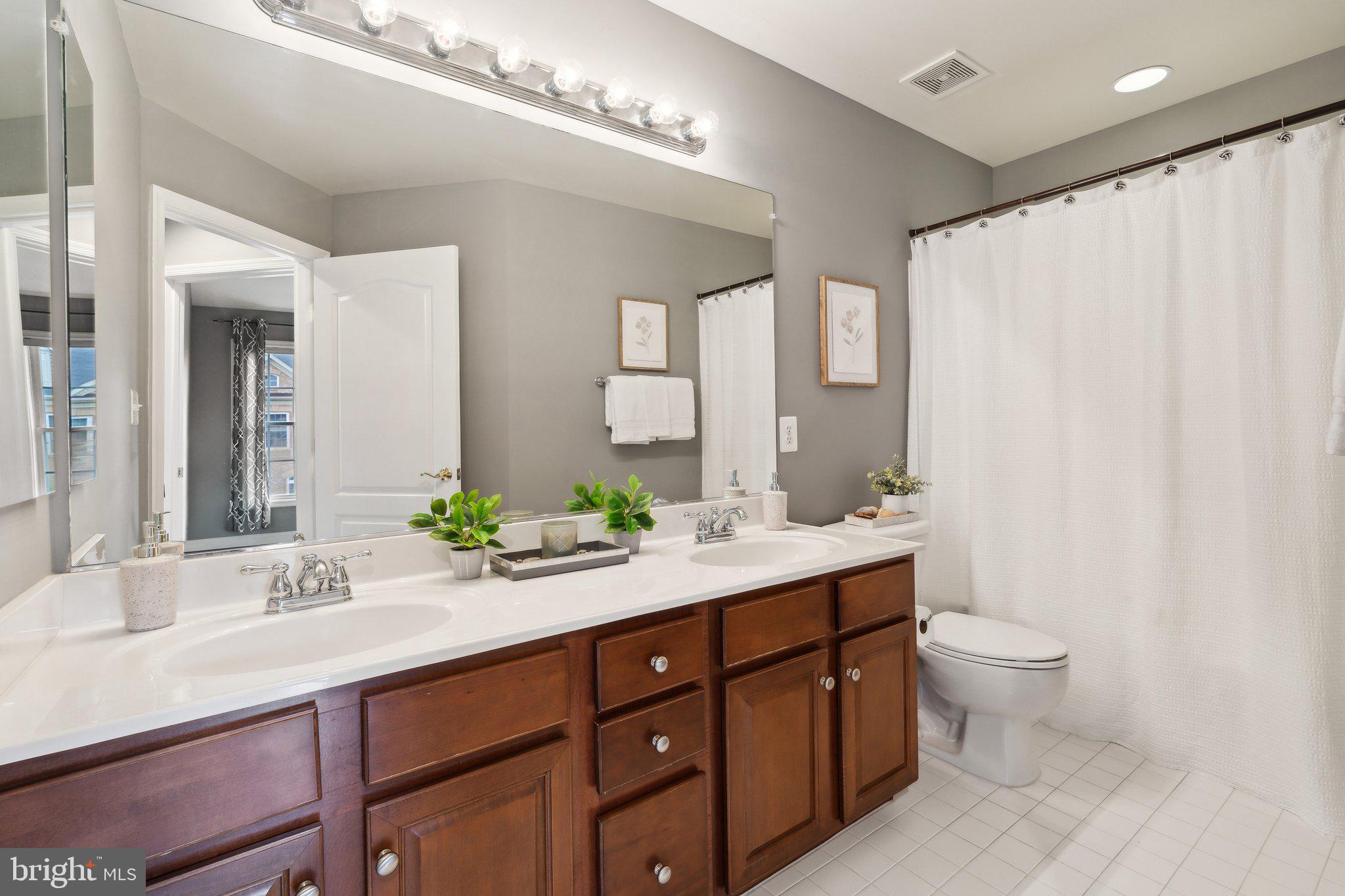 42136 Byrnes View Ter