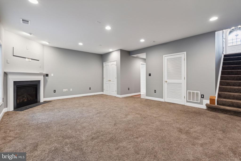 42136 Byrnes View Ter