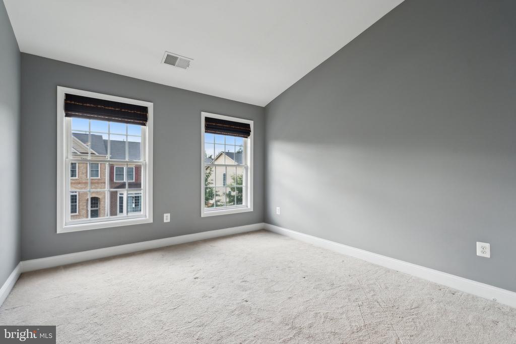 42136 Byrnes View Ter
