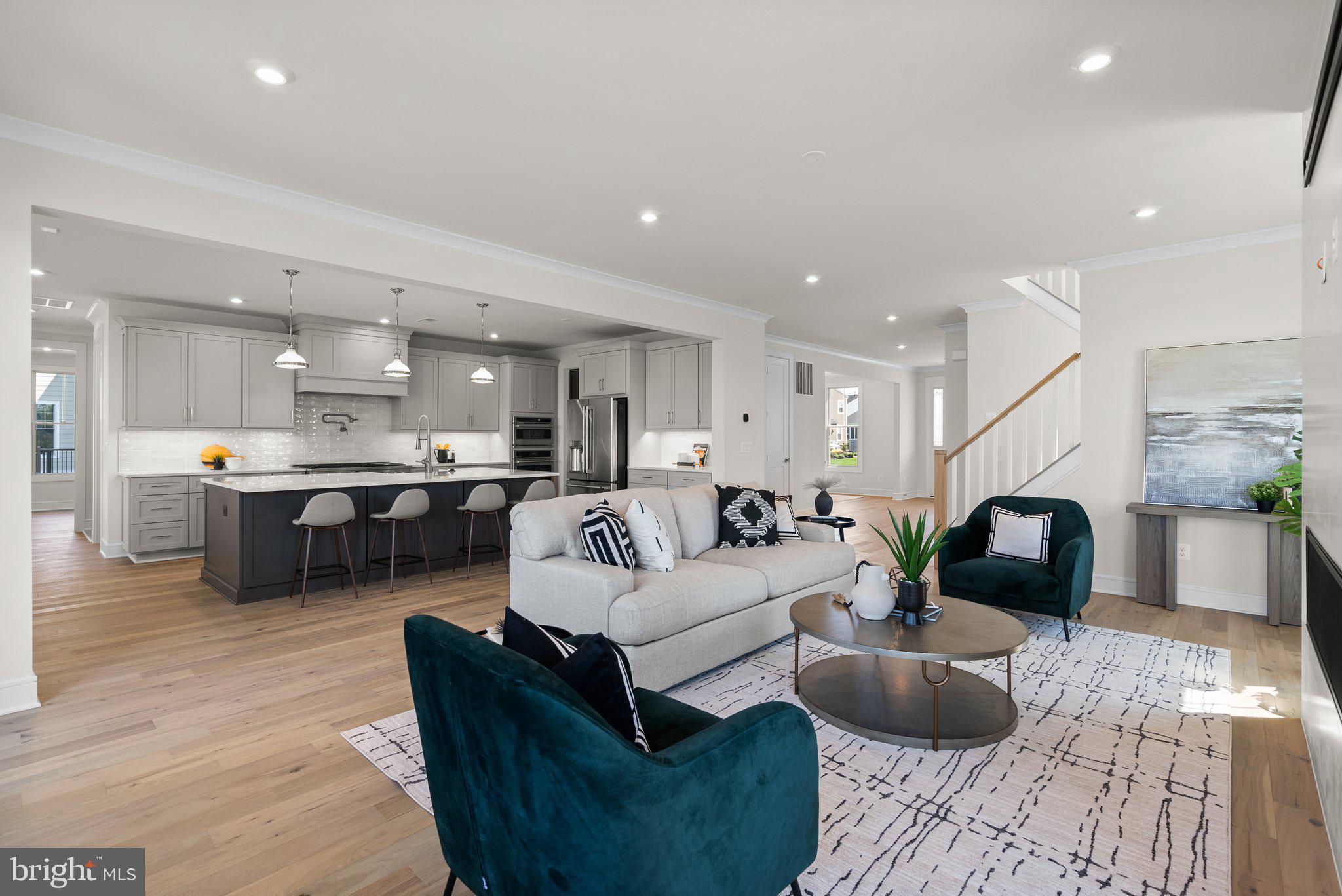 1000 Kalaris Pl SE