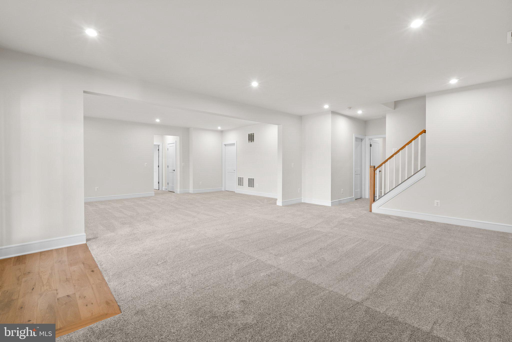 1000 Kalaris Pl SE