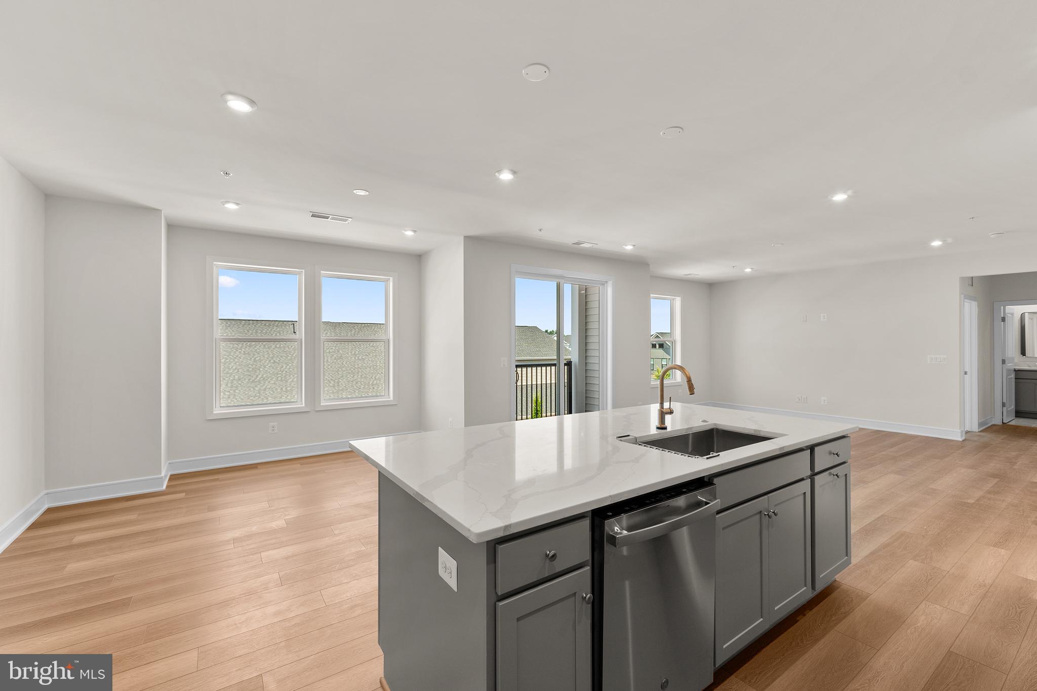 23679 Bolton Crescent #12-302