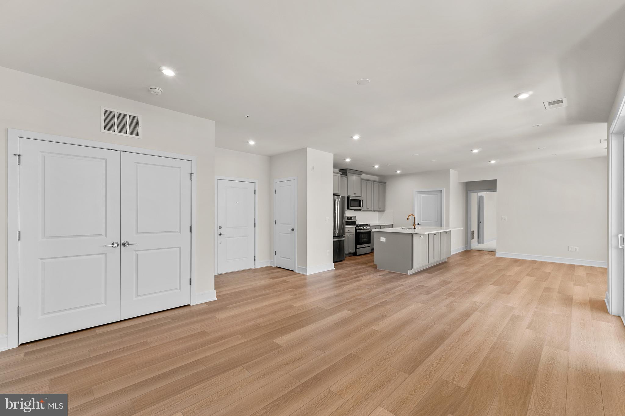 23679 Bolton Crescent #12-302