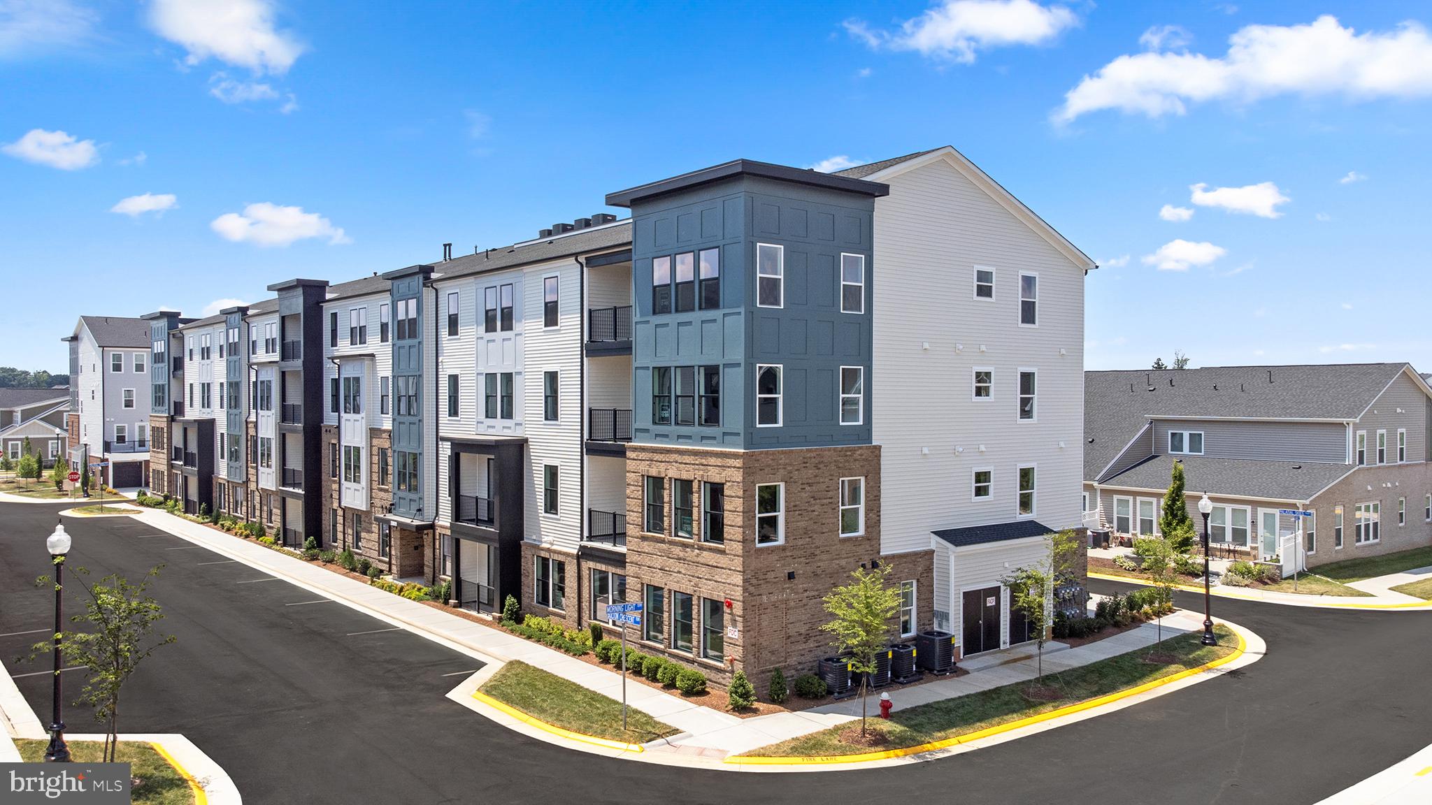23679 Bolton Crescent #12-302