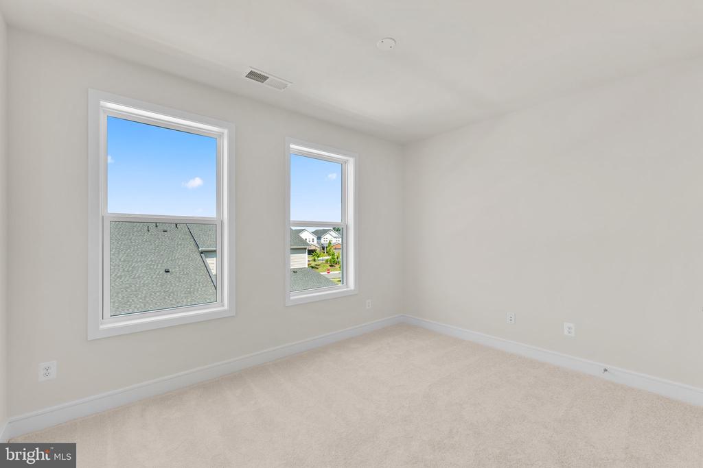 23679 Bolton Crescent #12-302