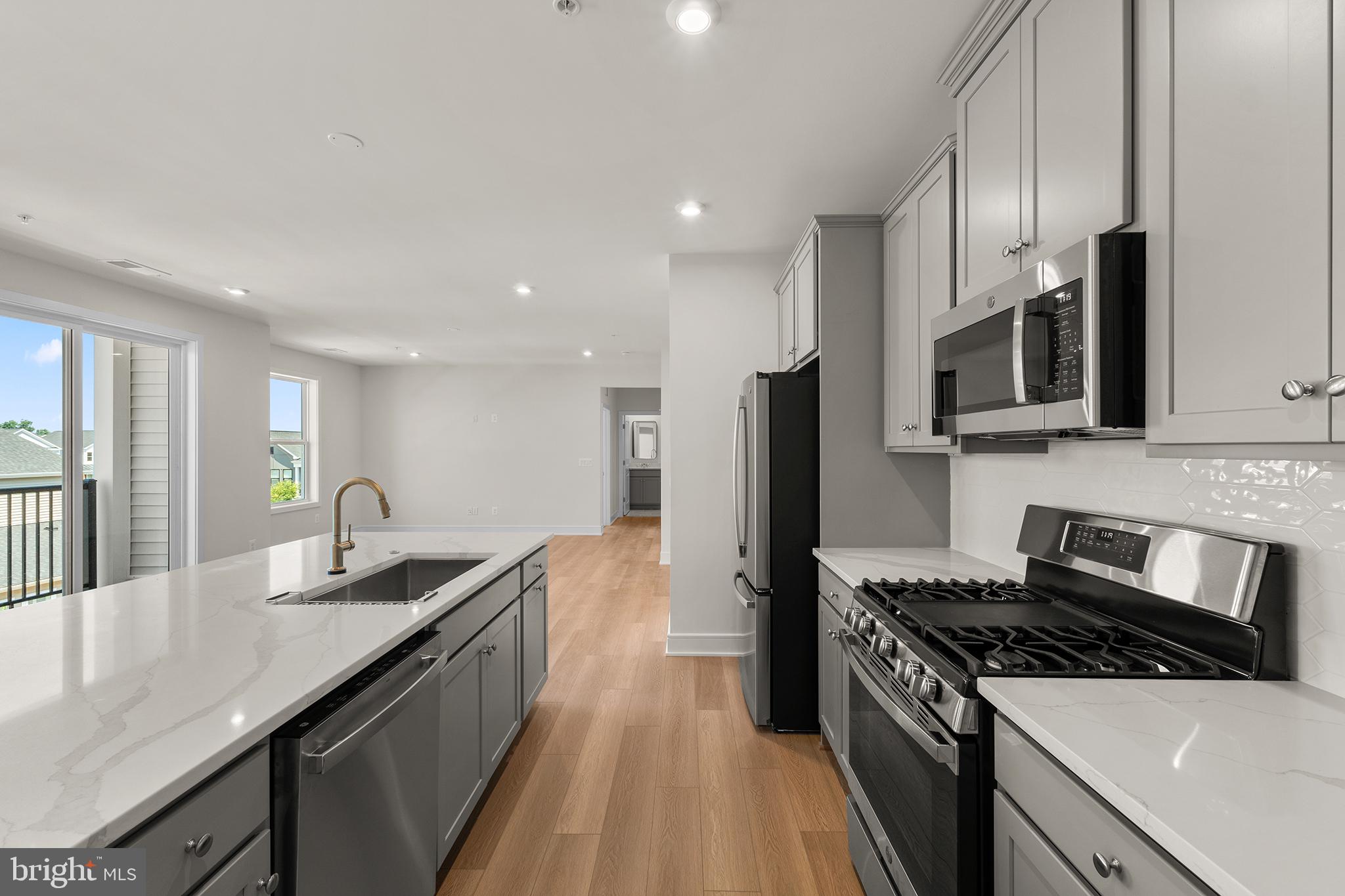 23679 Bolton Crescent #12-302