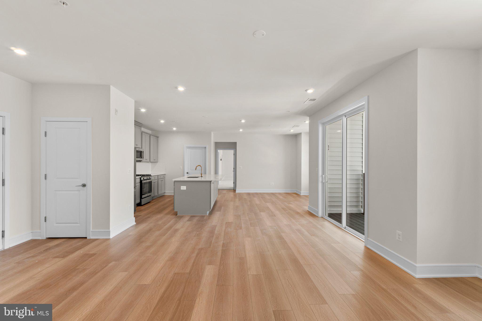 23679 Bolton Crescent #12-302