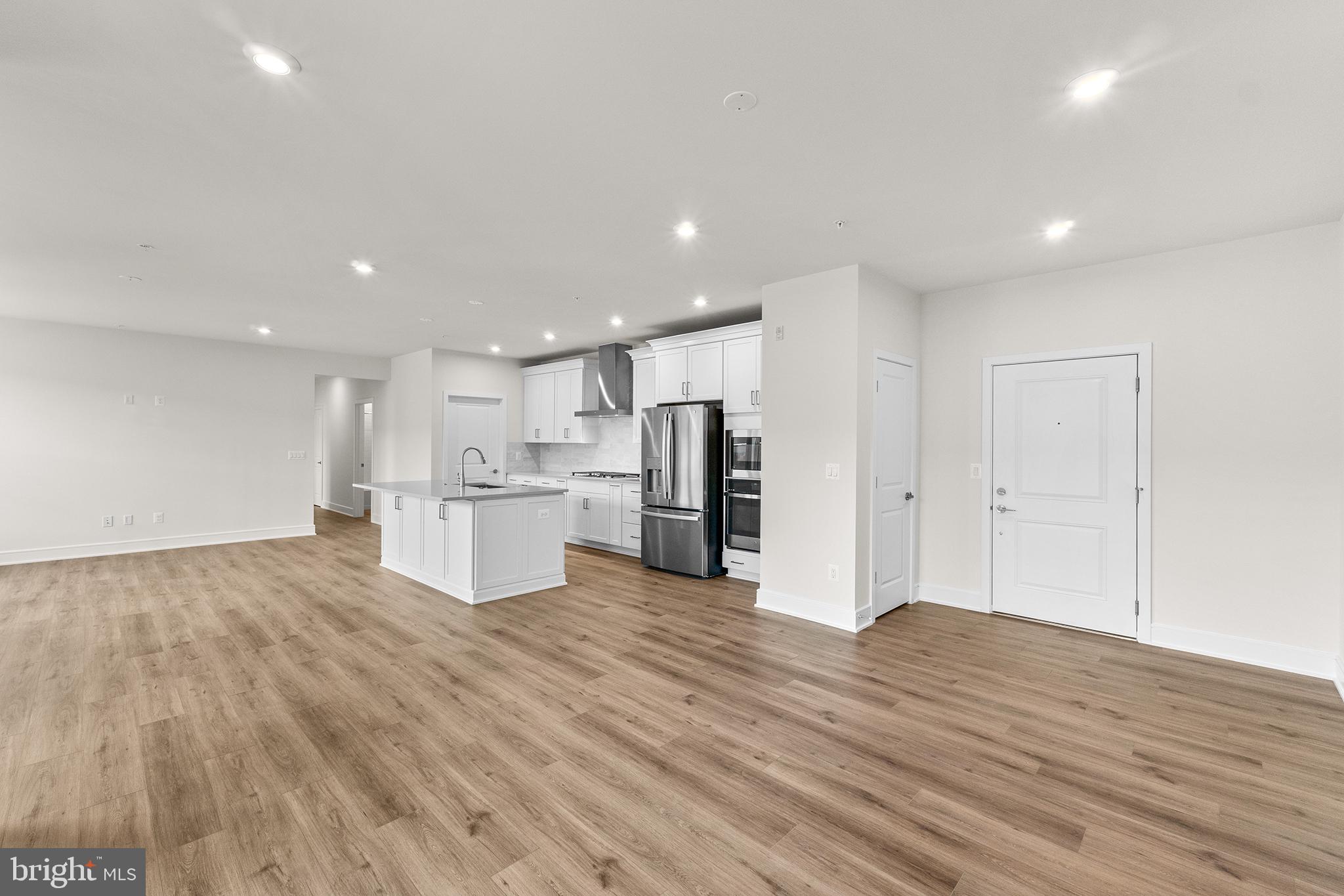 23679 Bolton Crescent #12-403
