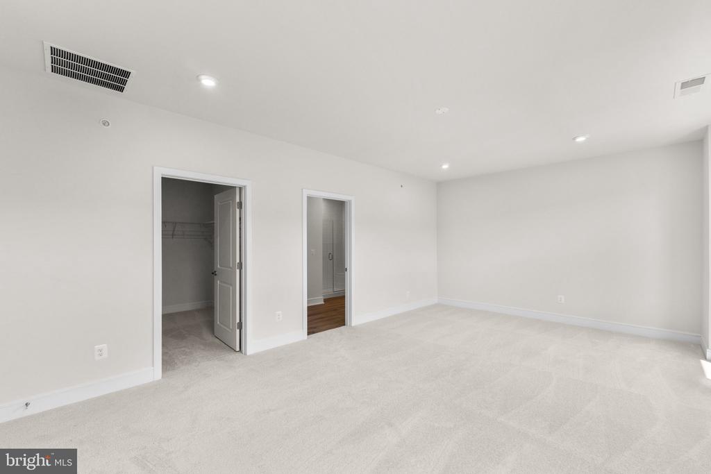 23679 Bolton Crescent #12-403