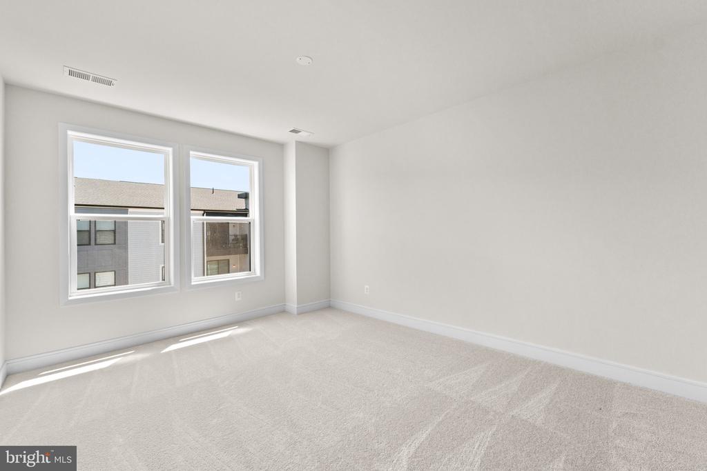 23679 Bolton Crescent #12-403