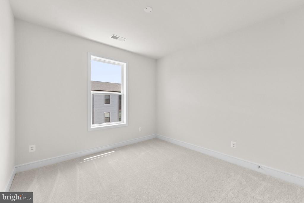23679 Bolton Crescent #12-403