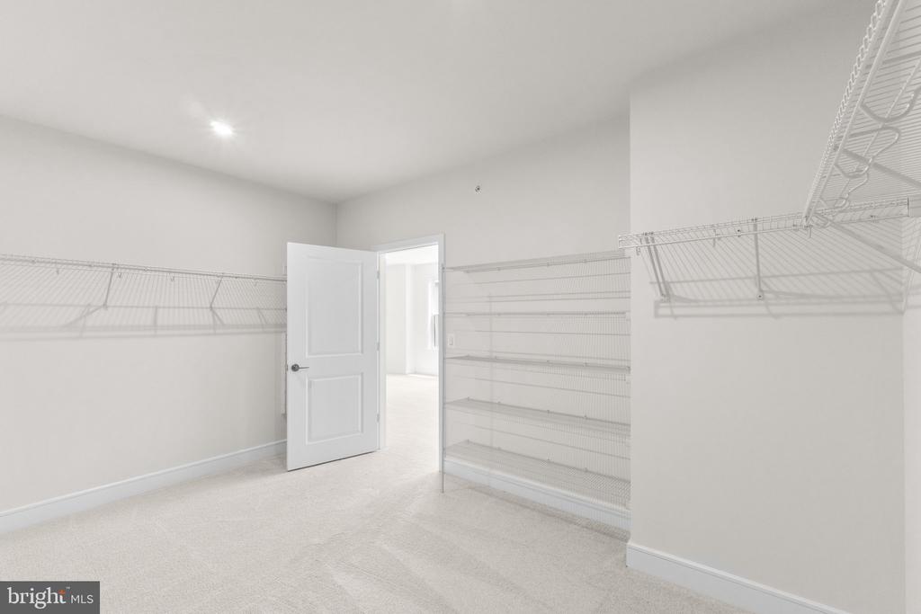 23679 Bolton Crescent #12-403