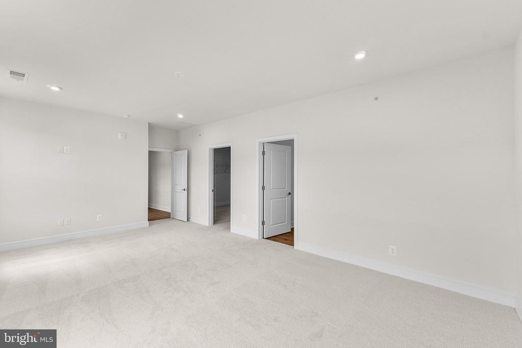 23679 Bolton Crescent #12-403