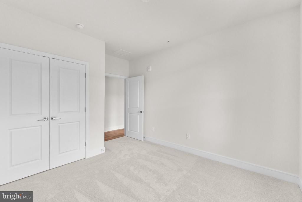 23679 Bolton Crescent #12-403