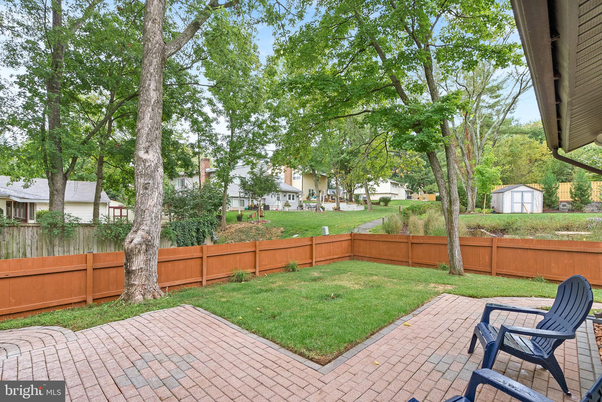 2 Middleton Ln