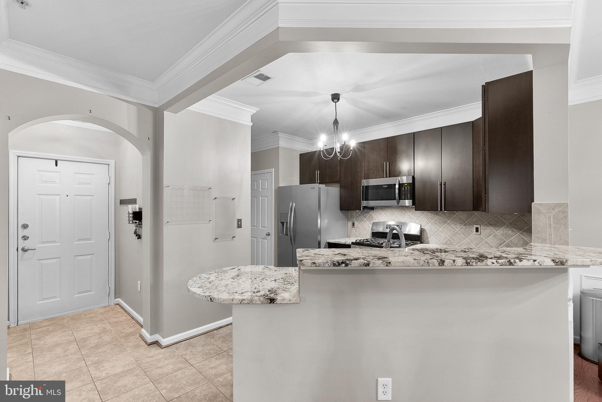 502 Sunset View Ter SE #206