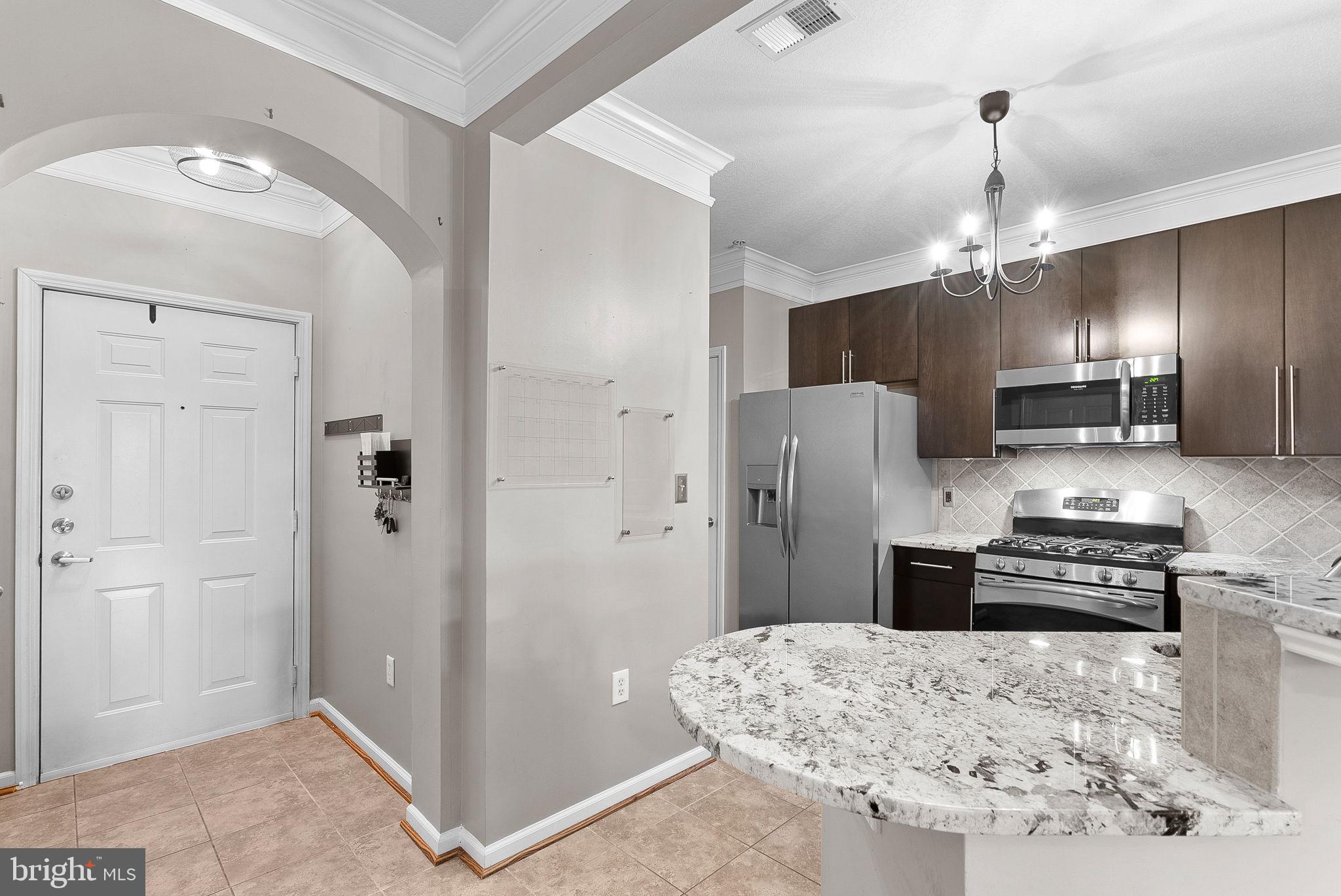 502 Sunset View Ter SE #206
